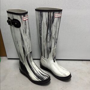 Hunter NIGHTFALL Size 8 NWOB Boots - Black White Gray Tall Rain Boots